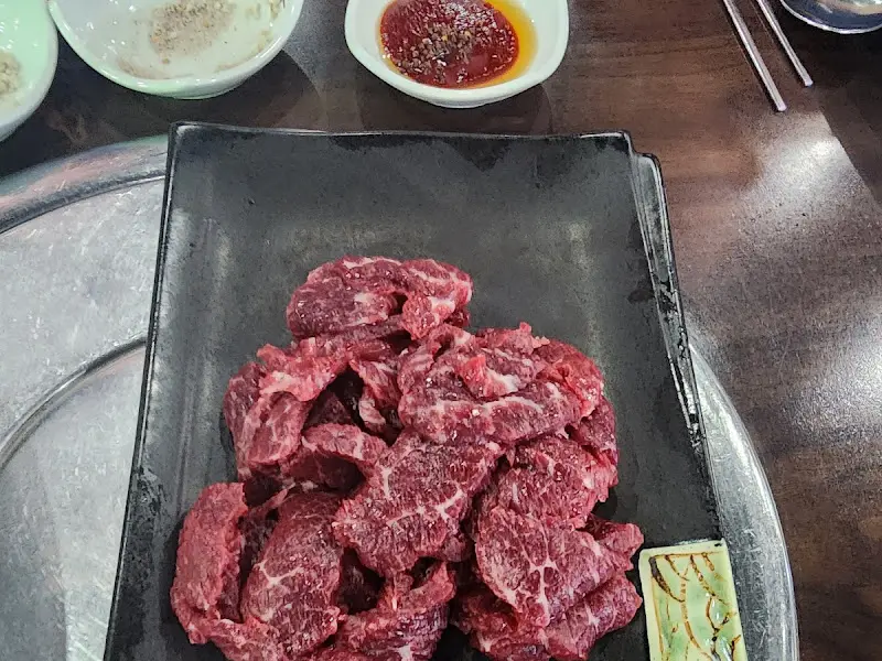 신선한 육회의 자태