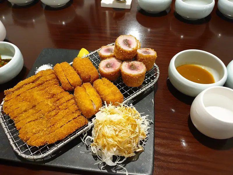 모듬 돈카츠와 반찬