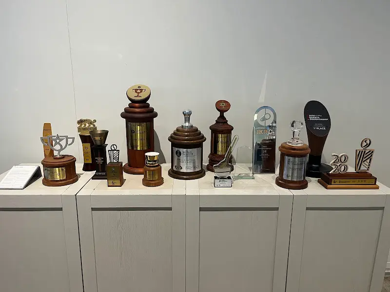 모모스커피 수상 트로피