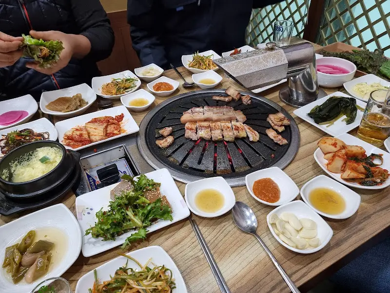 수라정 한상차림