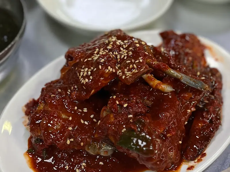 윤기가 흐르는 양념게장의 모습