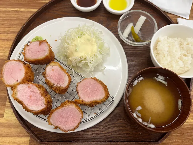 히레카츠 한상차림