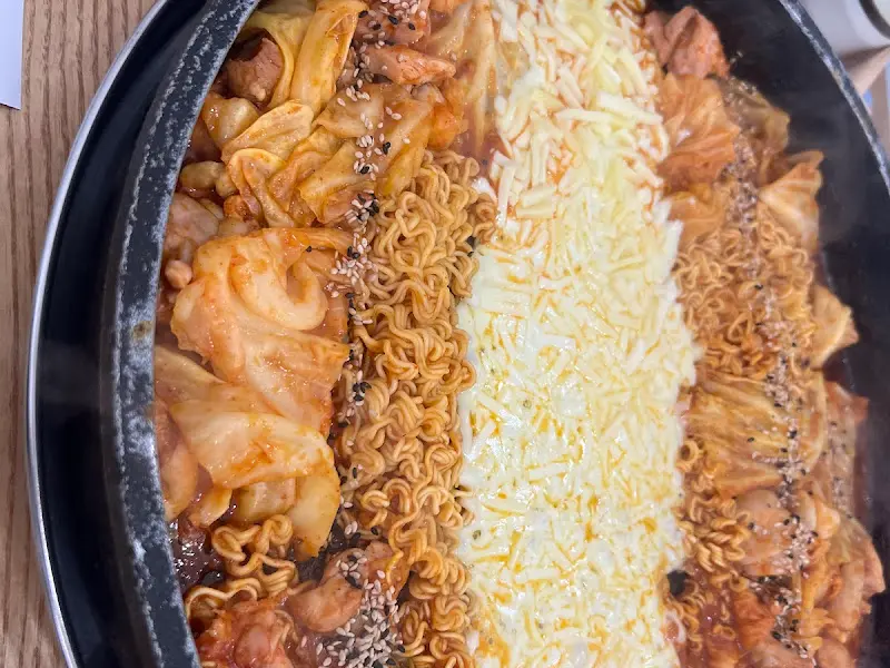 환상적인 비주얼의 닭갈비