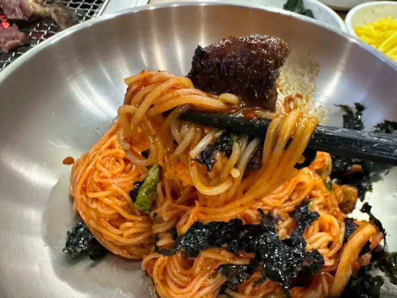 우대갈비와 비빔국수의 조합