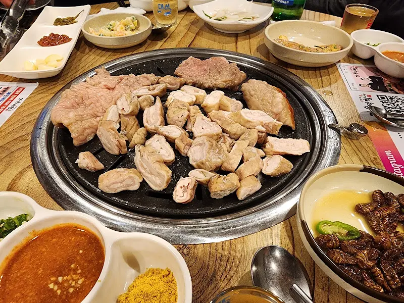 불판 위에서 익어가는 막창