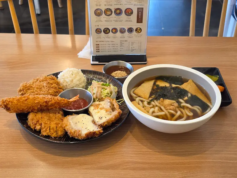 오유미당 한 상 차림