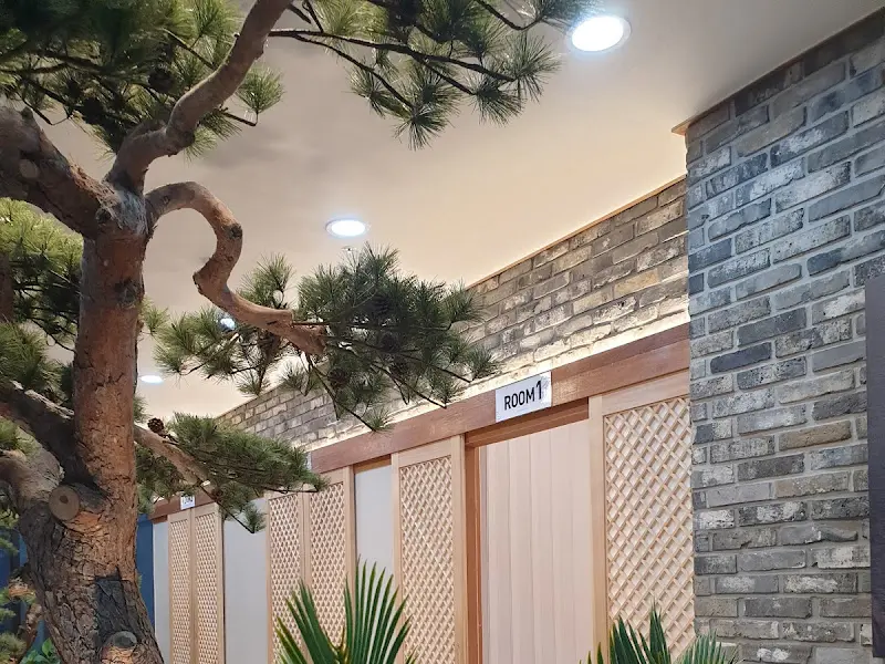 룸으로 향하는 길