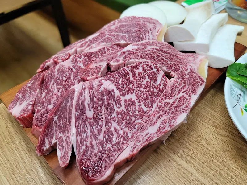 푸짐한 한우 한 상 차림