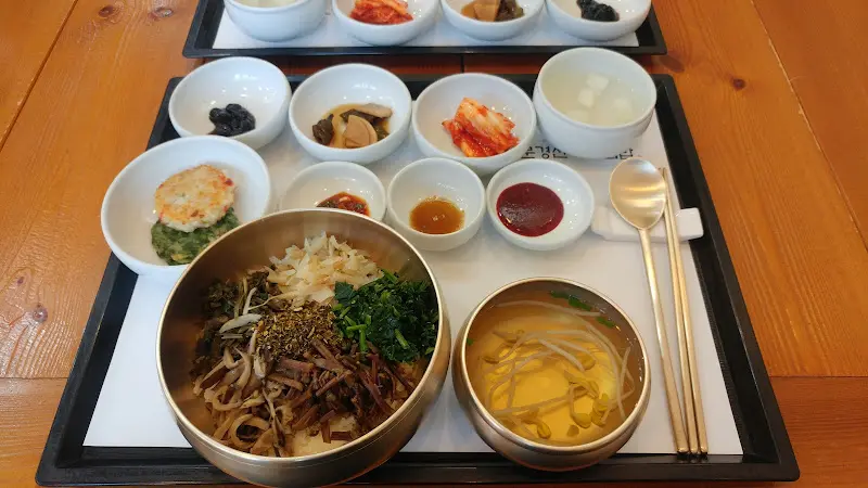 산채비빔밥 근접샷