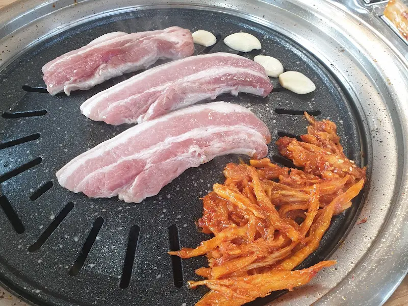 삼겹살과 더덕구이