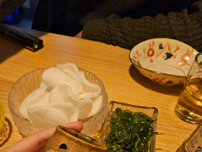 테이블에 놓인 잔