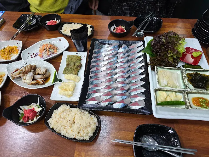 활고등어회 한 상 차림