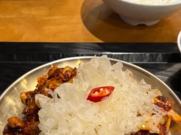 송정 바다를 품은 매콤한 추억, 부산 낙불집에서 맛보는 블루리본 송정 맛집의 향연