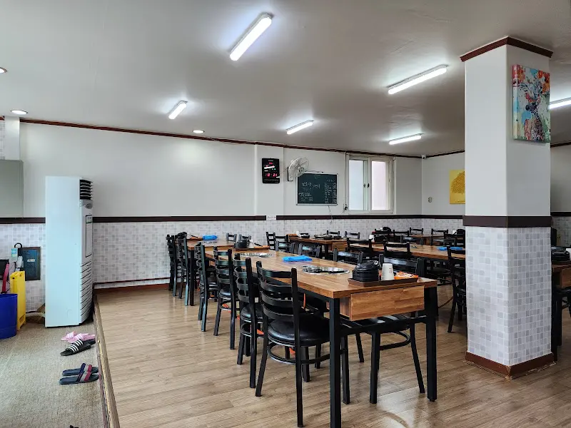 넓고 쾌적한 내부