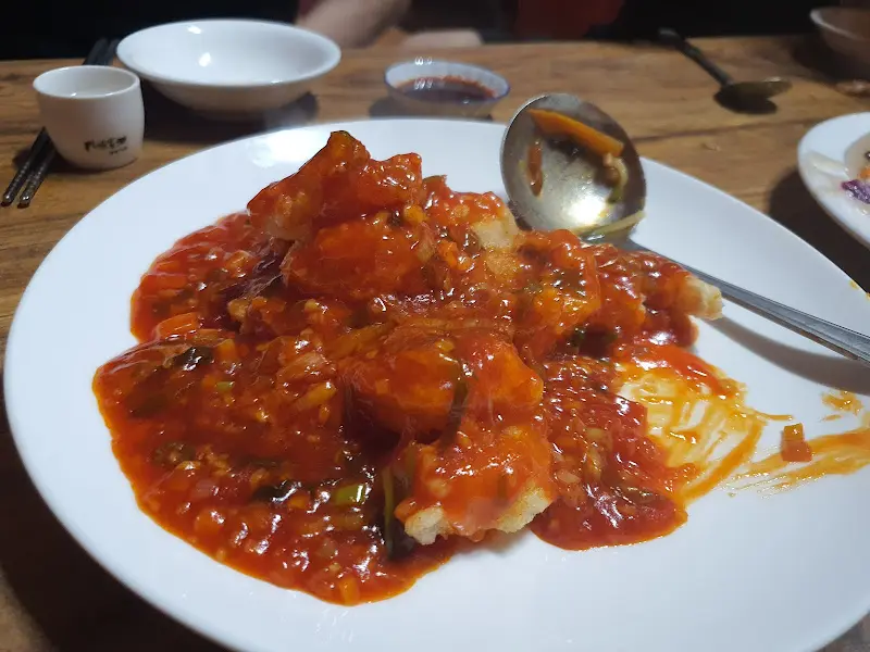 푸짐한 해산물이 들어간 짬뽕