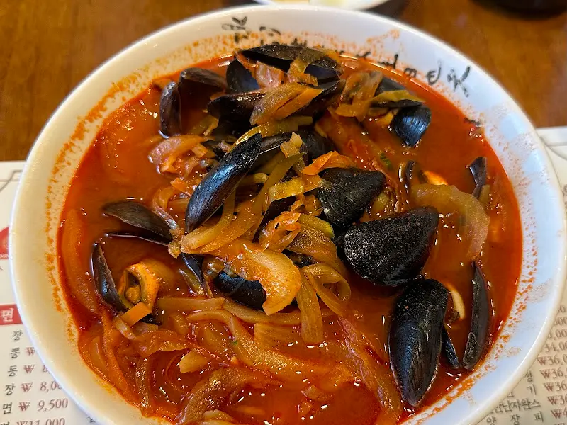 보기만 해도 시원한 활조개 짬뽕