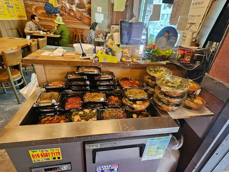 다양한 반찬 포장 판매