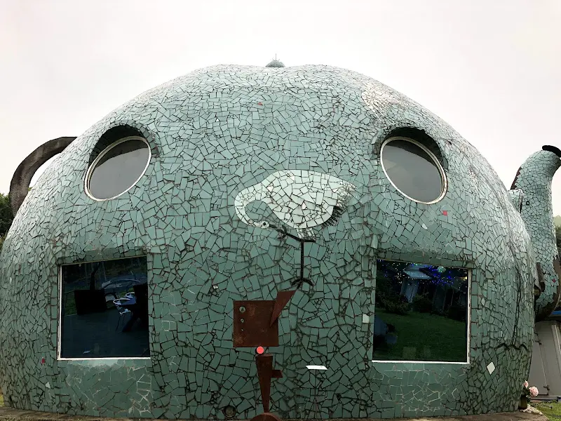 카페 내부 계단