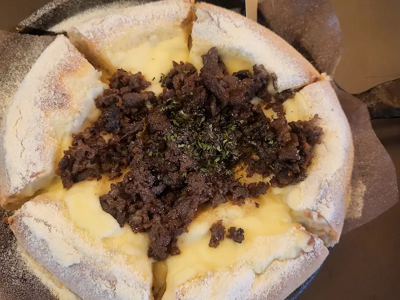 소보로 고르곤졸라 시카고 피자