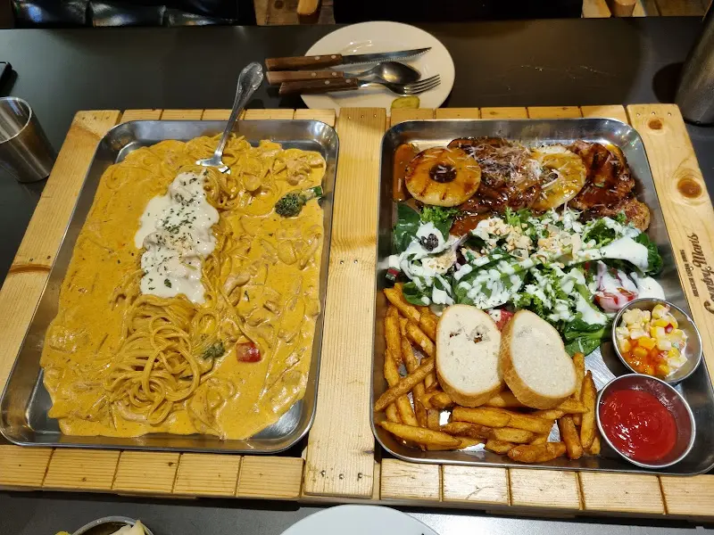 파스타와 스테이크 세트