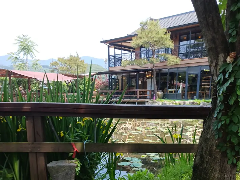 들풀에서 맛볼 수 있는 다양한 메뉴들