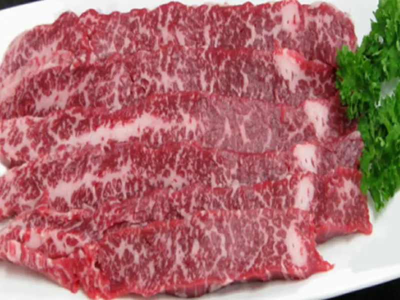 마블링이 돋보이는 숙성 등심