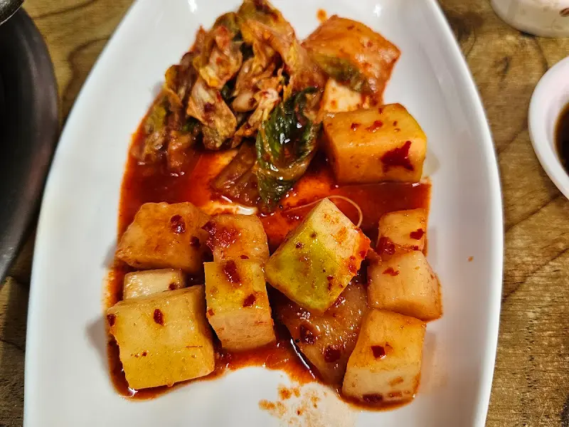 사랑방 칼국수의 깍두기