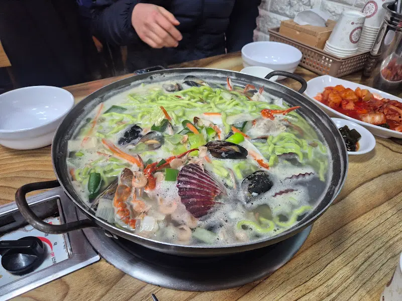 사랑방 칼국수의 해물칼국수