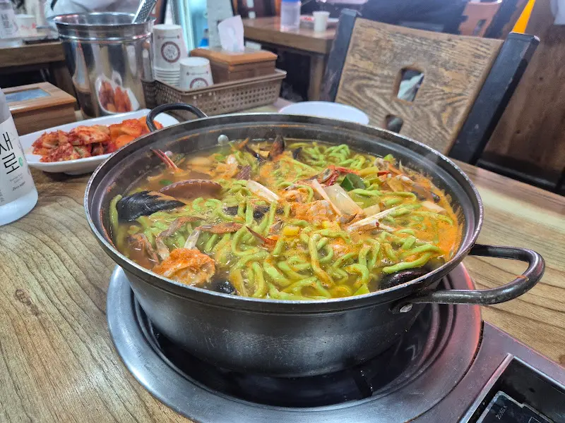 사랑방 칼국수의 해물칼국수