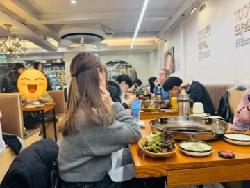 눈과 입이 즐거운 명동 장인닭갈비, 외국인도 반한 서울 닭갈비 맛집 순례기