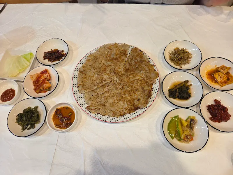 푸짐한 밑반찬 한 상 차림