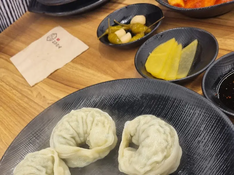 만두와 기본 반찬