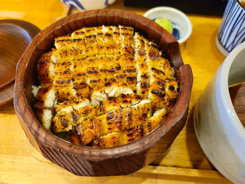 나무 그릇에 담긴 히츠마부시