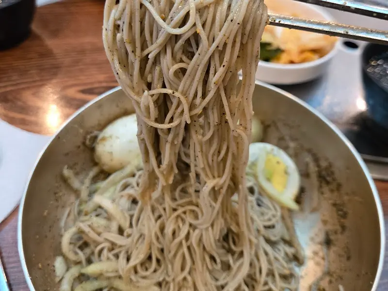 들기름 막국수의 비주얼