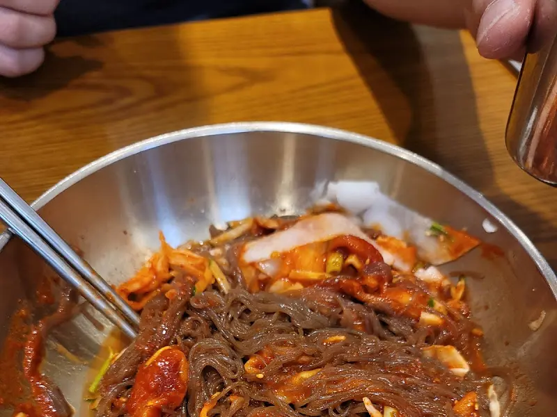 비빔냉면