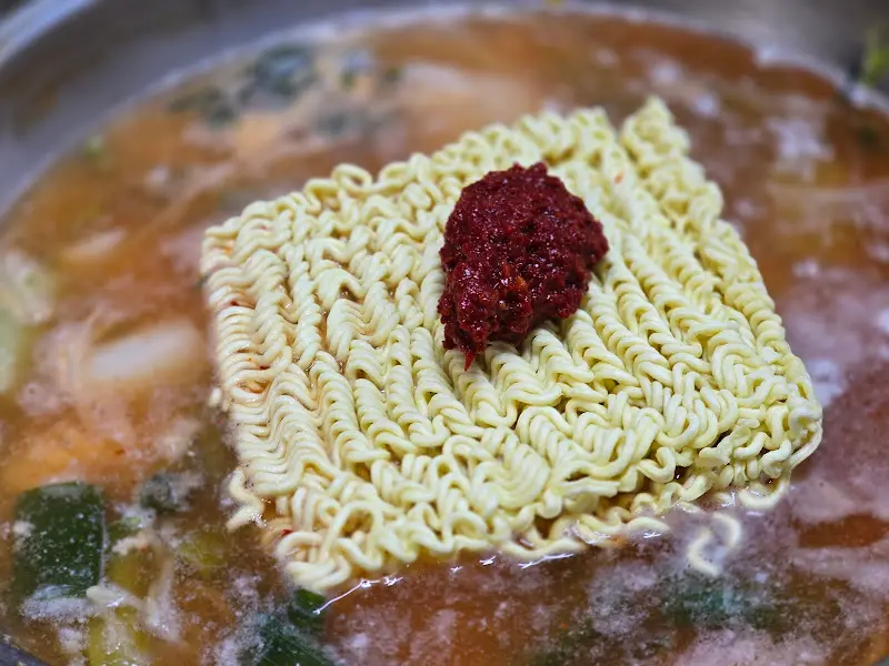 라면 사리 추가