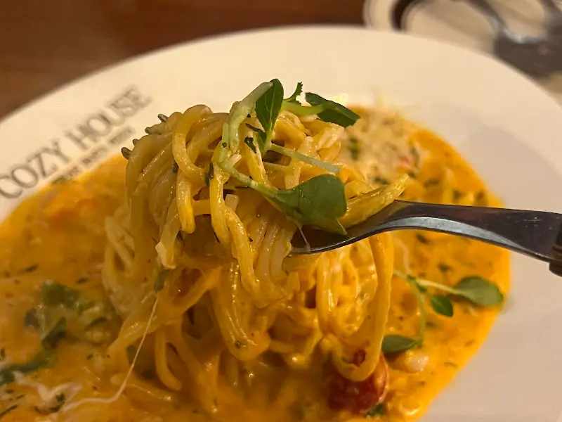 포크에 말린 파스타