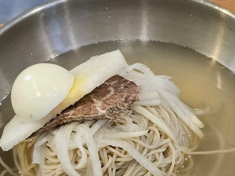 기성면옥 물냉면 클로즈업