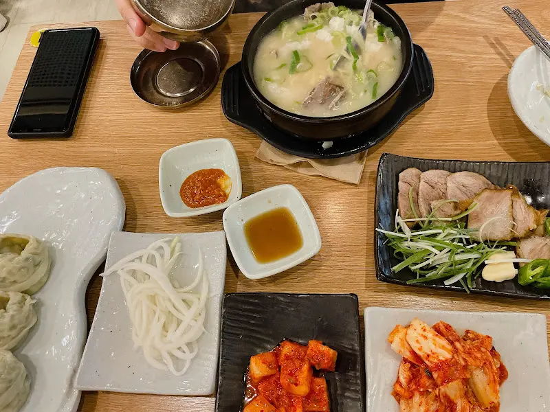 기성면옥 한 상 차림