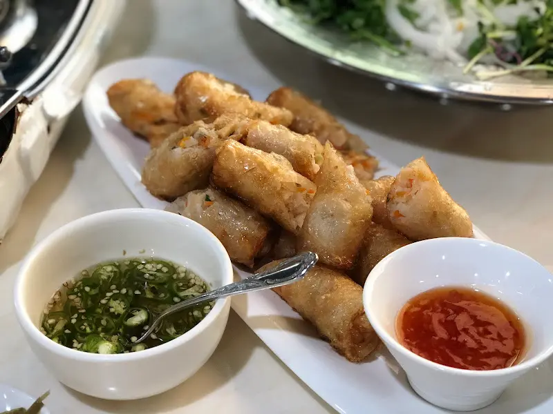 겉은 바삭하고 속은 촉촉한 짜조