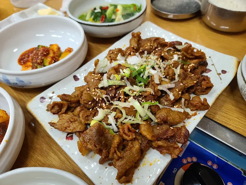 윤기가 흐르는 간장 돼지 불고기