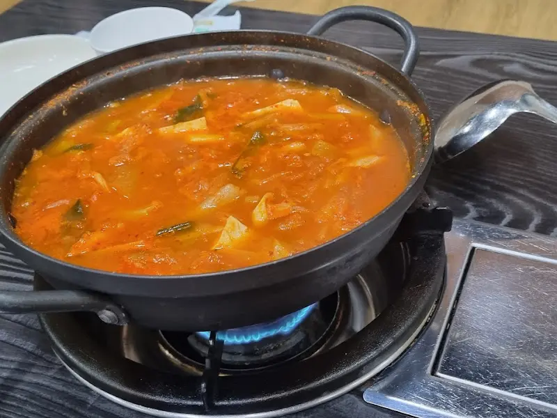 얼큰한 김치찌개