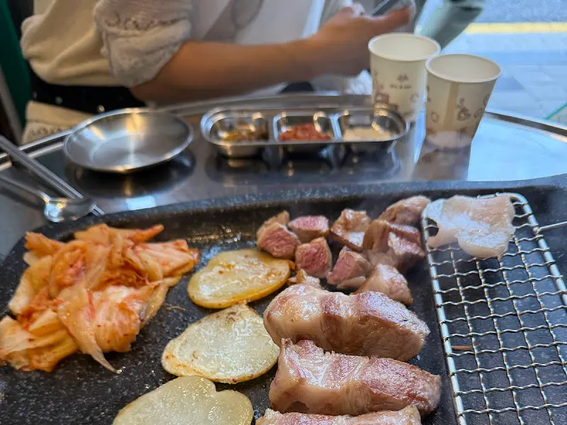 깔끔한 테이블 세팅