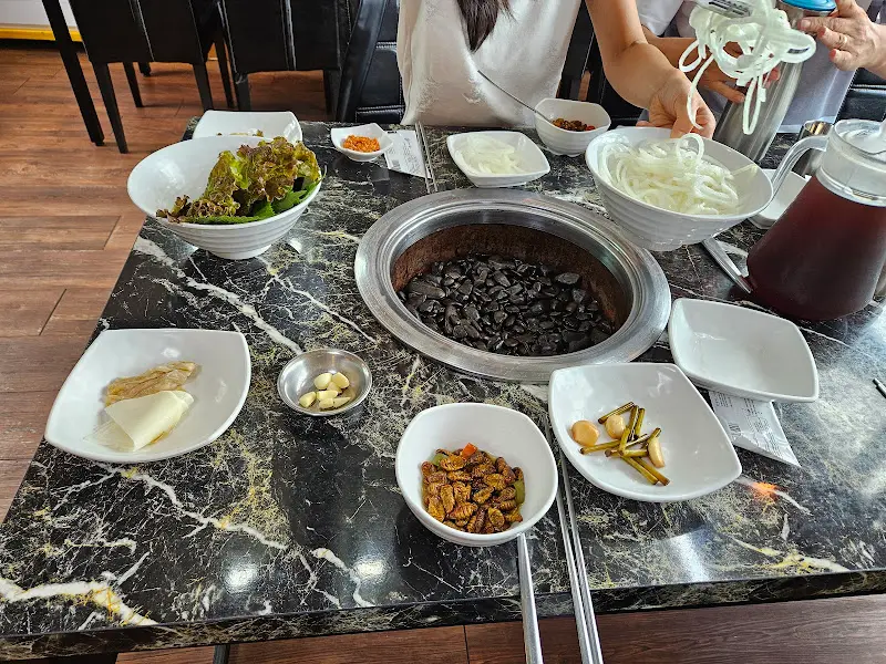 푸짐한 밑반찬 상차림