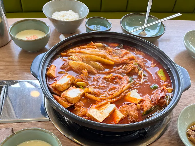 보글보글 끓는 닭볶음탕