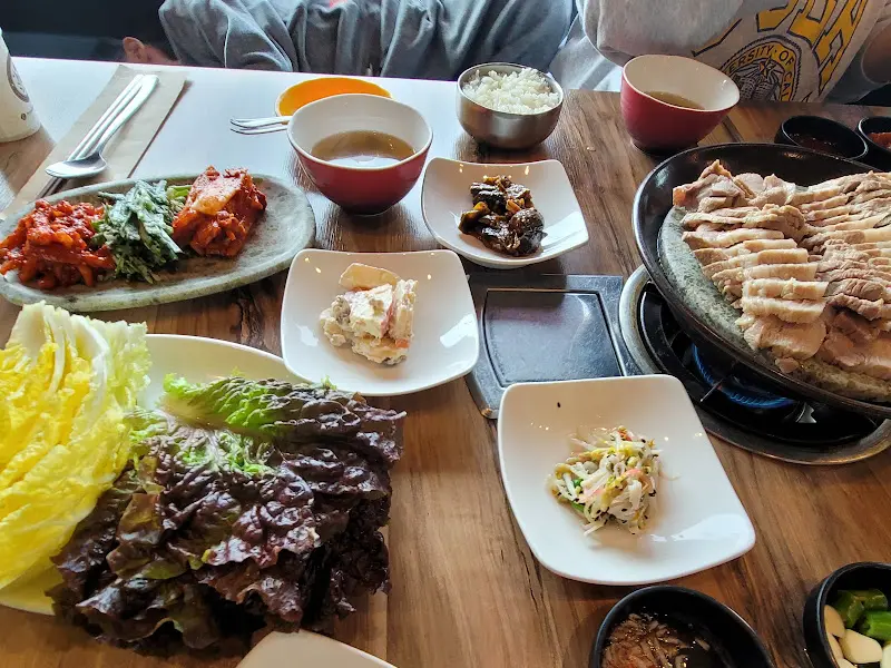 윤씨보쌈 한상차림