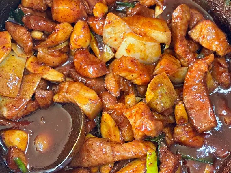 보글보글 끓는 짜글이