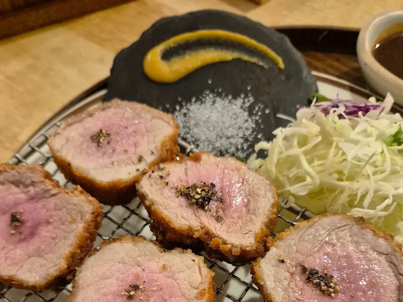 겉바속촉 돈까스 단면