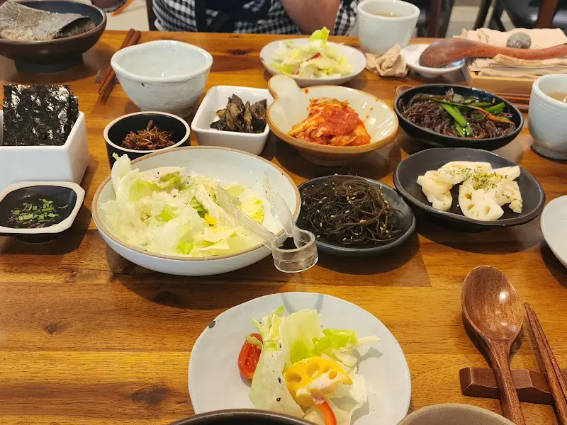 정갈하게 차려진 한 상 차림