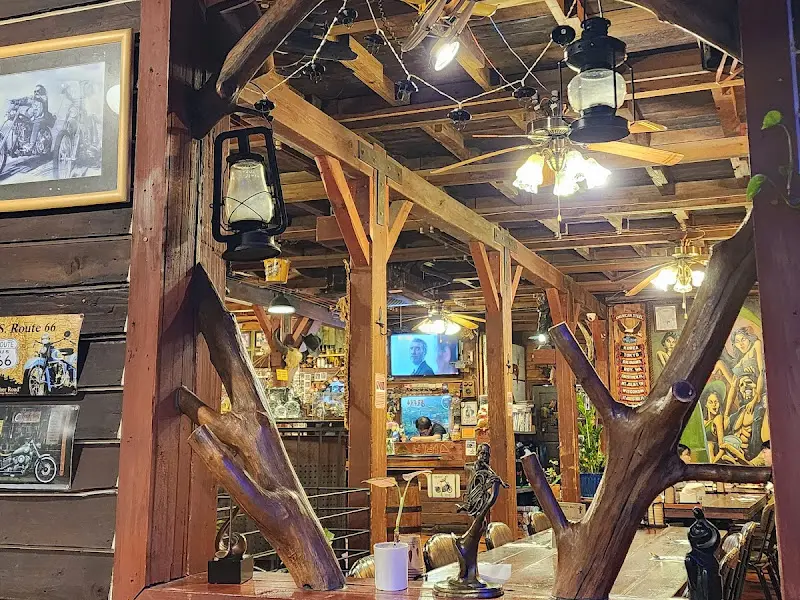 산속비버스 BBQ 내부 장식